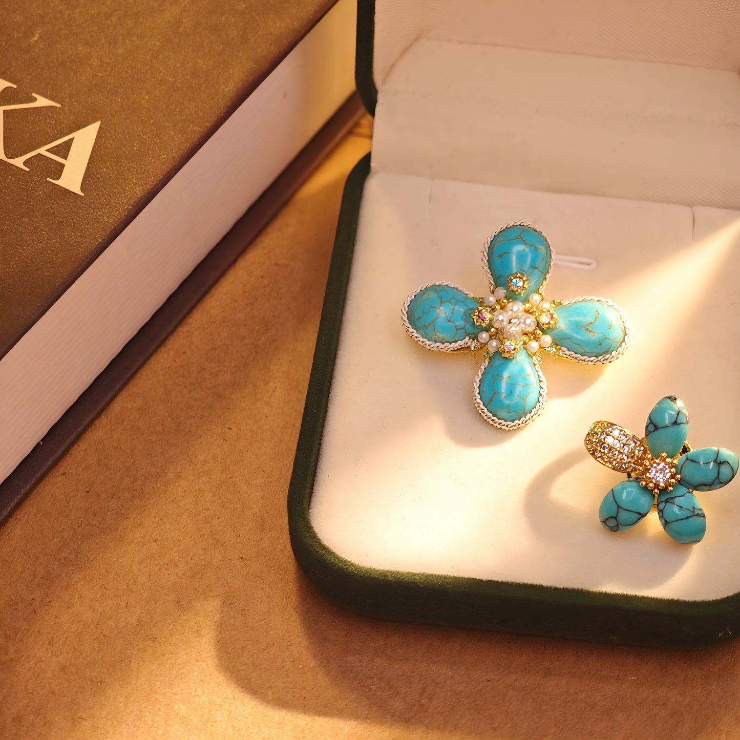Blue Meadow – Turquoise Flower Brooch Set for Dogs | Fresh & Elegant Accessory