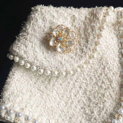 Fleur d’Aurore – Pearl Flower Brooch for Dogs | Elegant Handmade Bloom