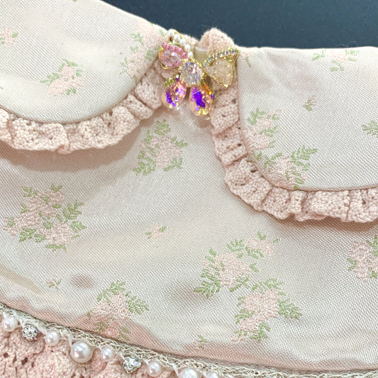 Blushing Bow – Handmade Glass & Pearl Brooch | Elegant Feminine Sparkle